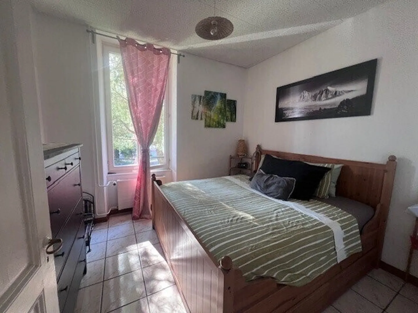 Bell'appartamento di 3 stanze con giardino - Foto 4 di 11