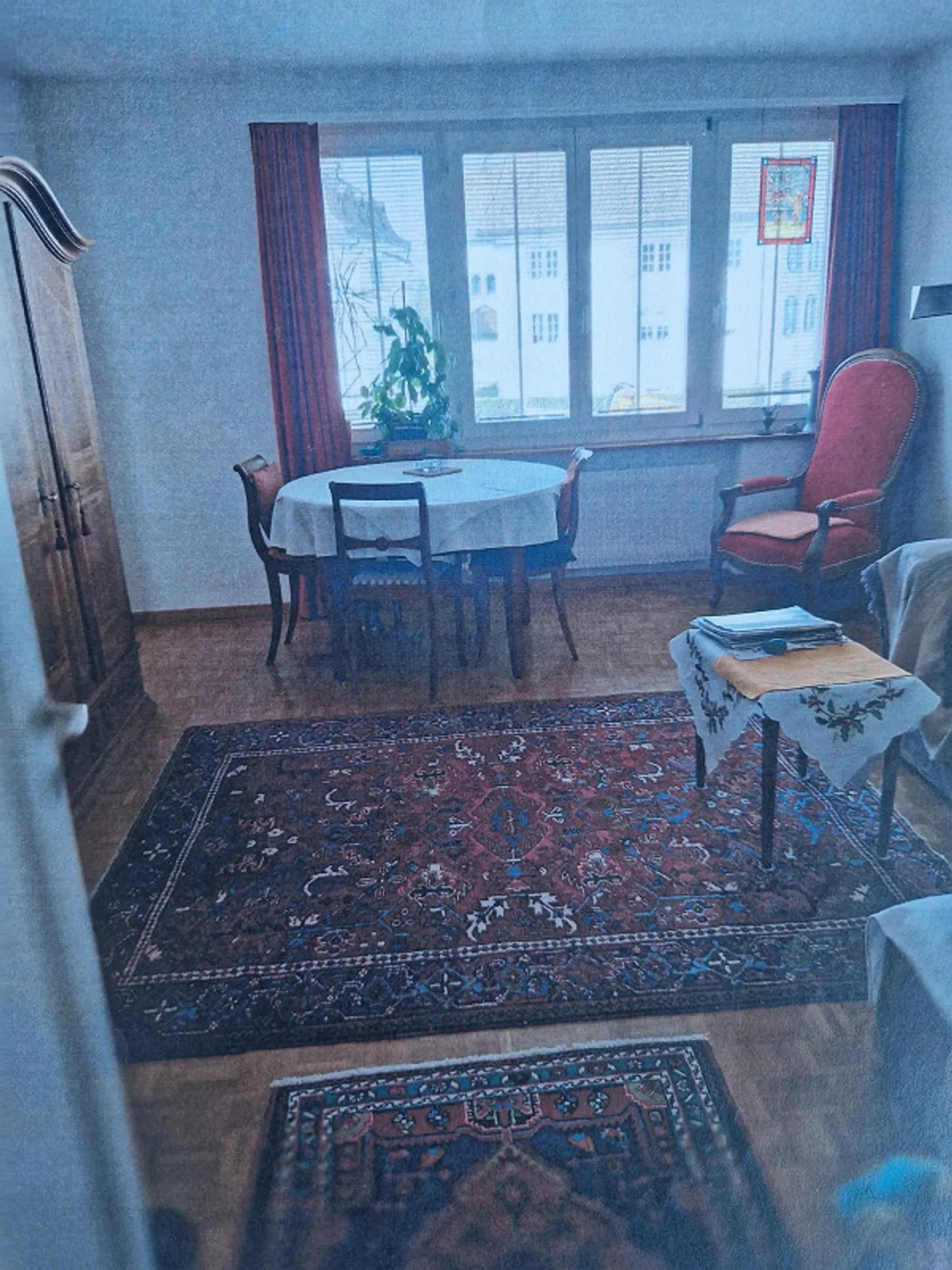 Charmante, heimelige 4.5 Wohnung mit grosser Terrasse - Foto 3 di 10