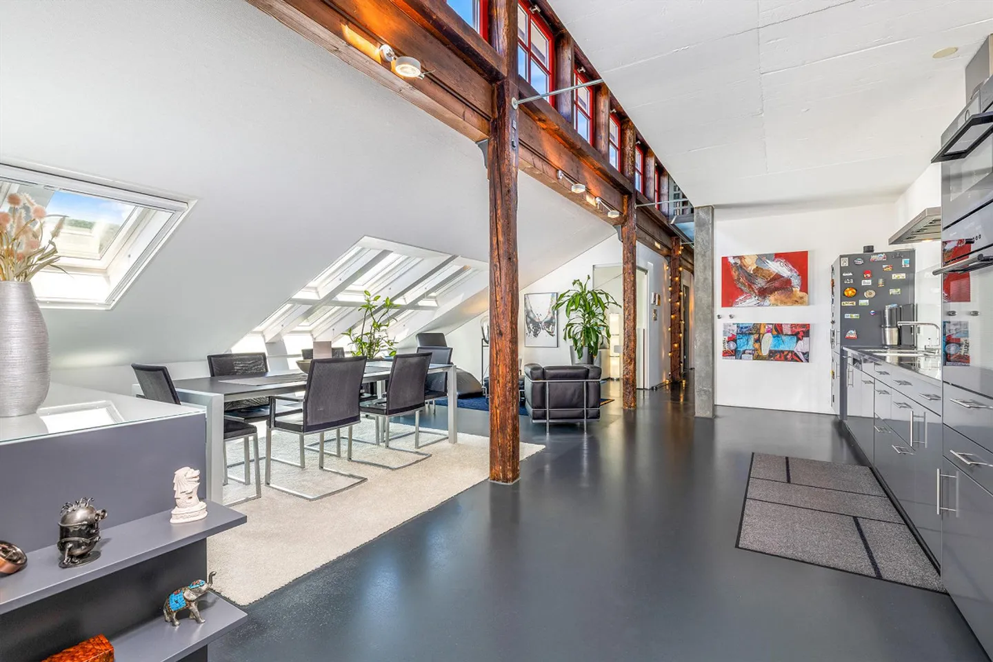 Exclusive 4.5-Room Loft on 2 Floors – Trendy Living - Photo 1 of 25