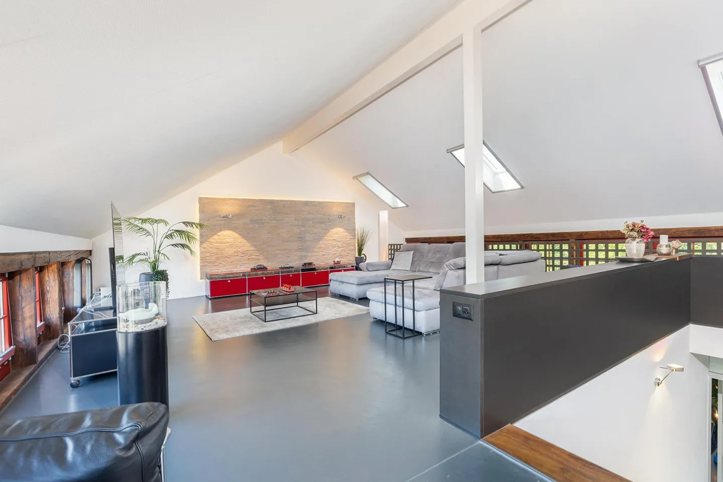 Exclusive 4.5-Room Loft on 2 Floors – Trendy Living - Photo 9 of 25