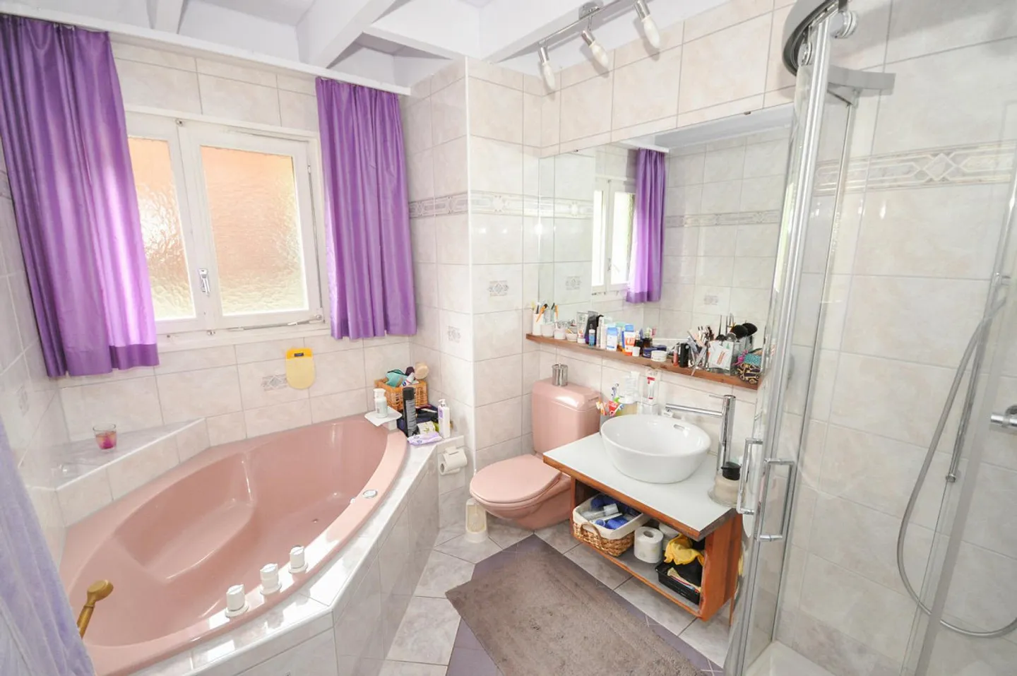 Appartamento affascinante di 4,5 stanze con garage a Scuol (Sent) - Foto 23 di 27