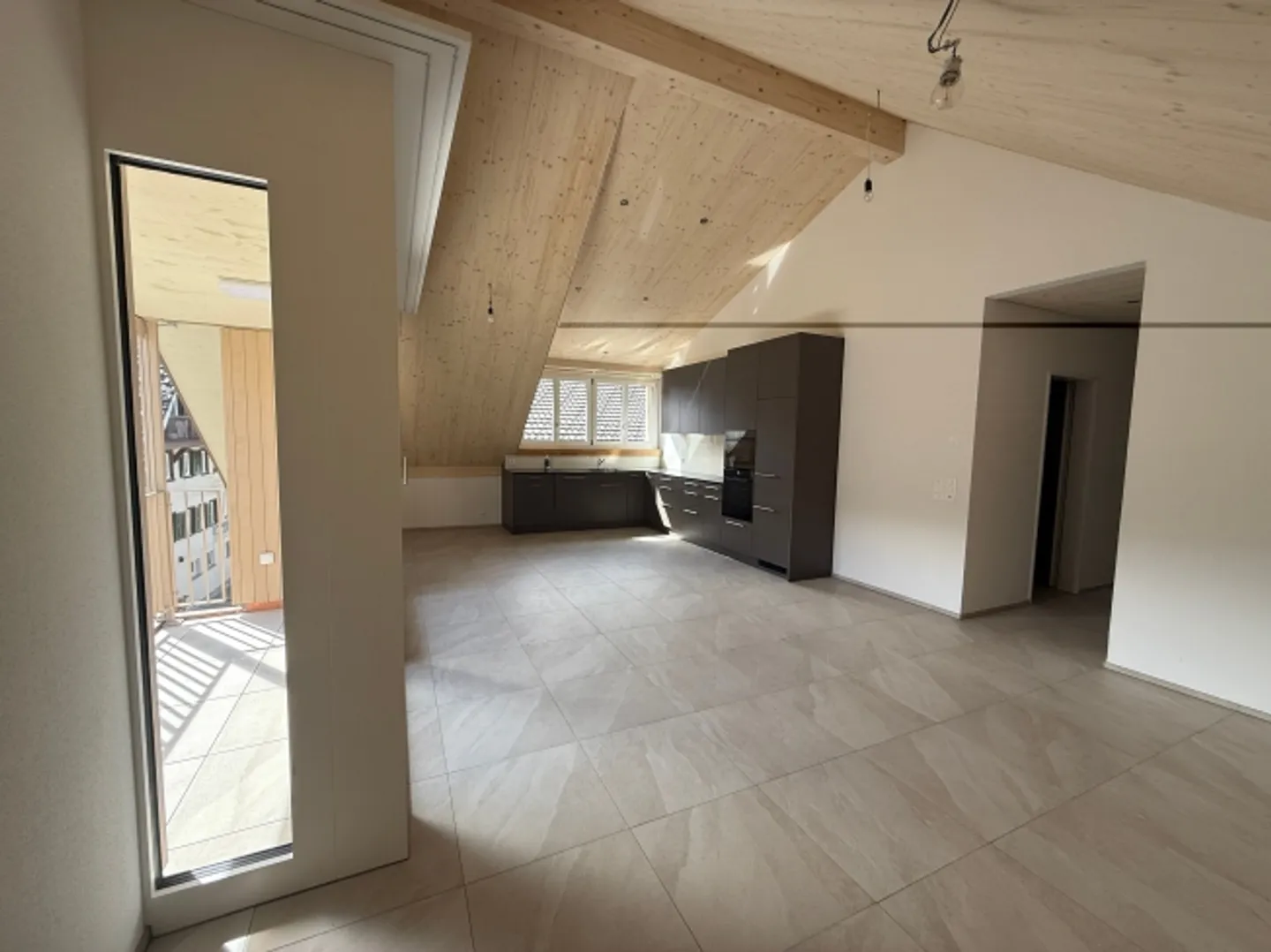 Attico in Standard di Proprietà - Foto 3 di 9