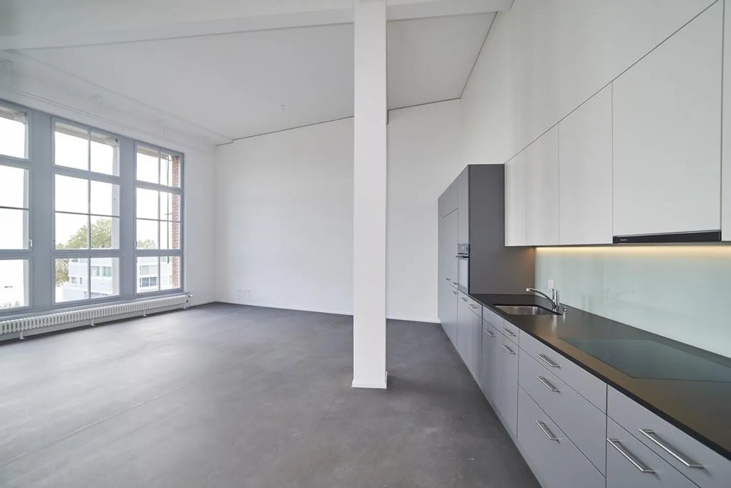 Appartement en loft lumineux avec vue sur le lac - Photo 1 sur 6