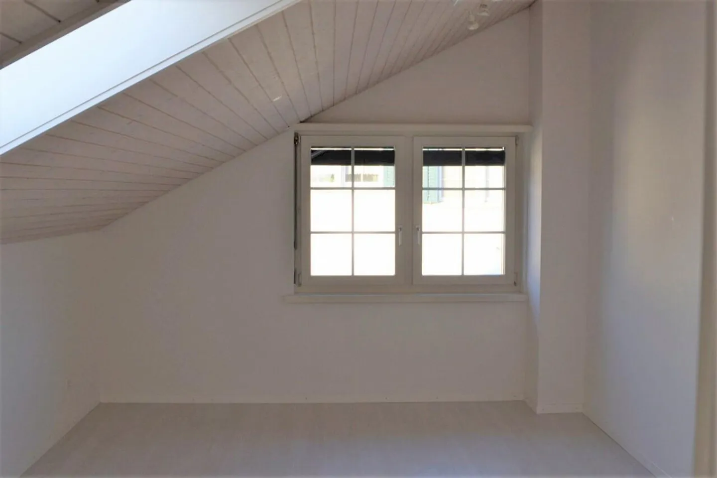 Bellissimo appartamento mansardato 3.5 locali con loggia - Foto 4 di 7