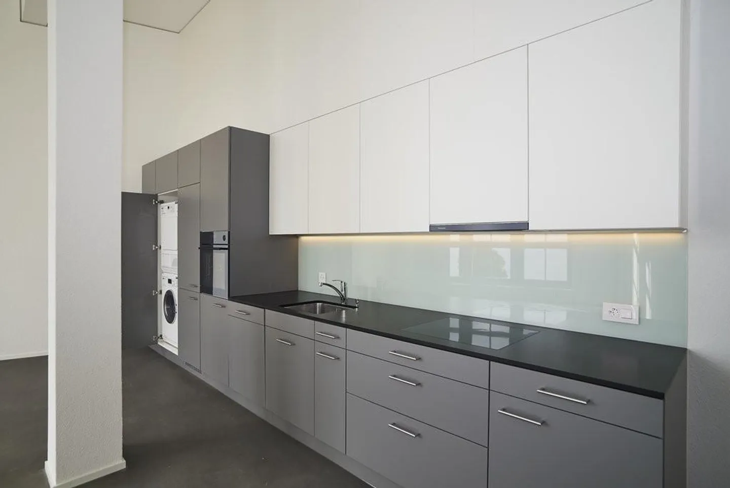 Appartement en loft lumineux avec vue sur le lac - Photo 3 sur 6