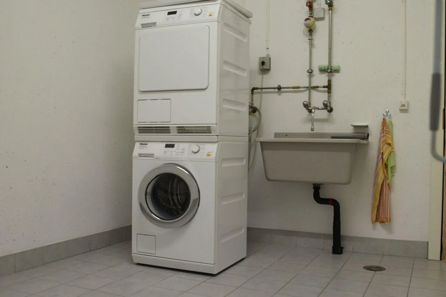 Bellissimo appartamento mansardato 3.5 locali con loggia - Foto 6 di 7