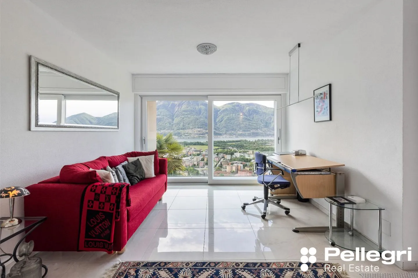 Villa moderne de 5,5 pièces avec piscine et vue sur le lac - Photo 6 sur 10