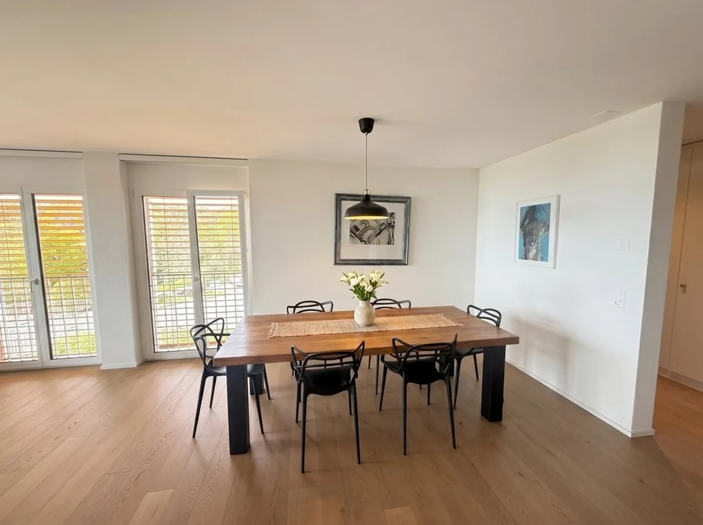 Appartement spacieux de 4,5 pièces avec terrasse et vue imprenable sur le lac - Photo 2 sur 9