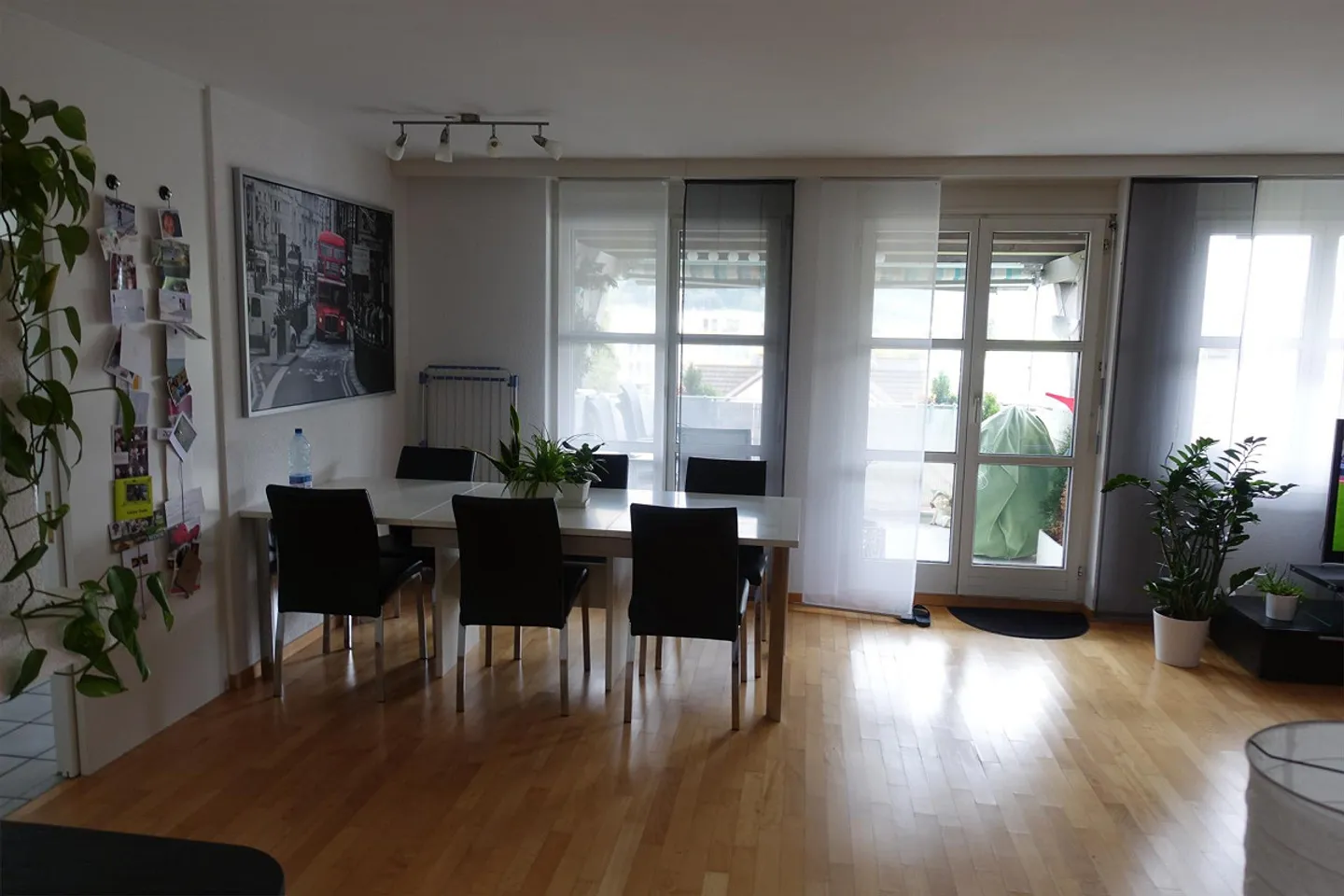 Schöne, grosse 4.5 Zimmerwohnung an ruhiger Lage  mit Lift, - Foto 3 di 23