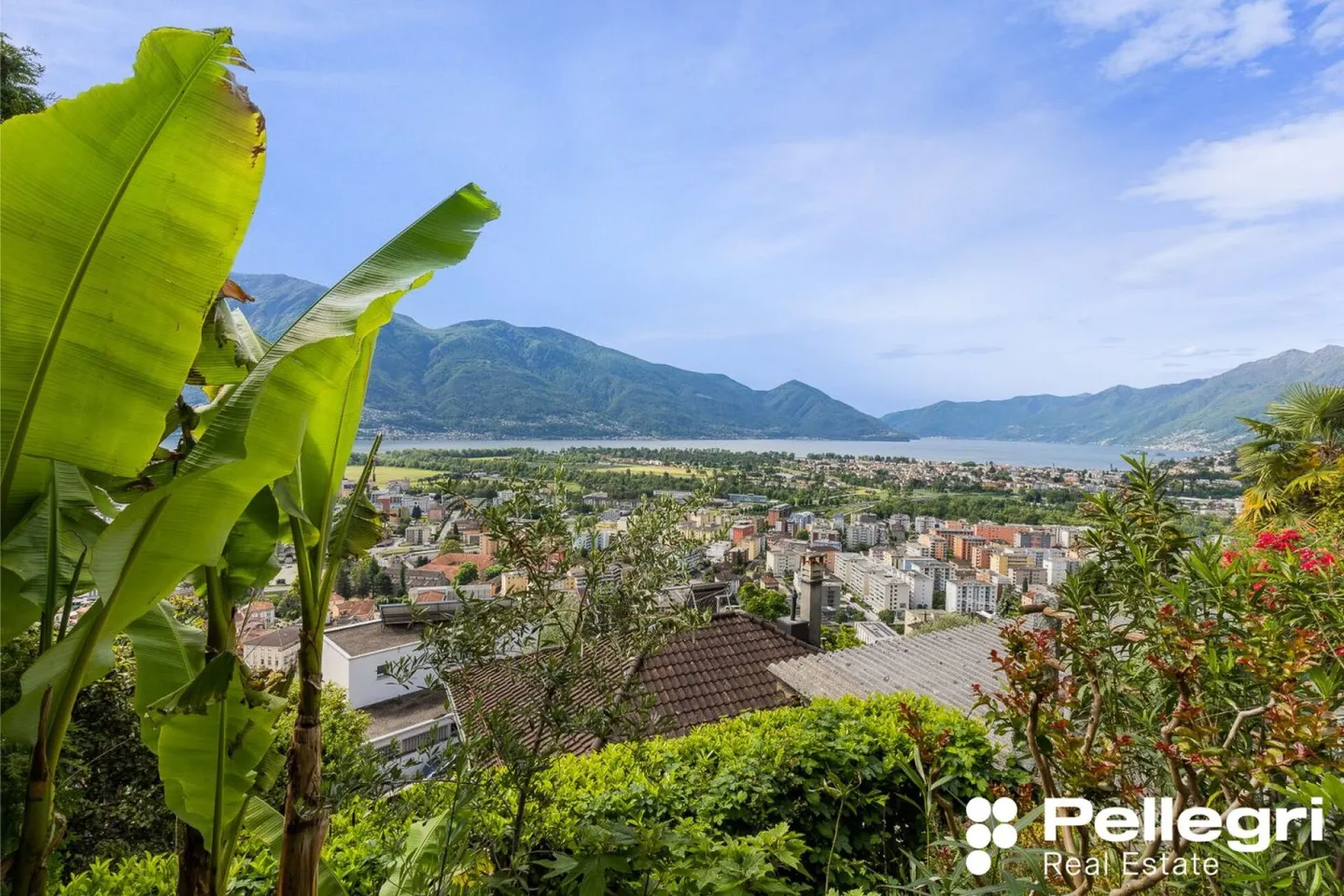 Villa moderne de 5,5 pièces avec piscine et vue sur le lac - Photo 3 sur 10