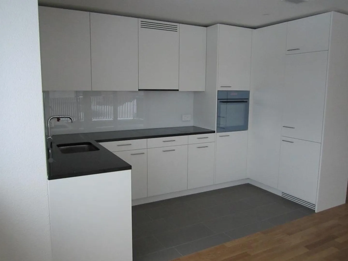 Appartamento moderno in natura - Foto 3 di 6