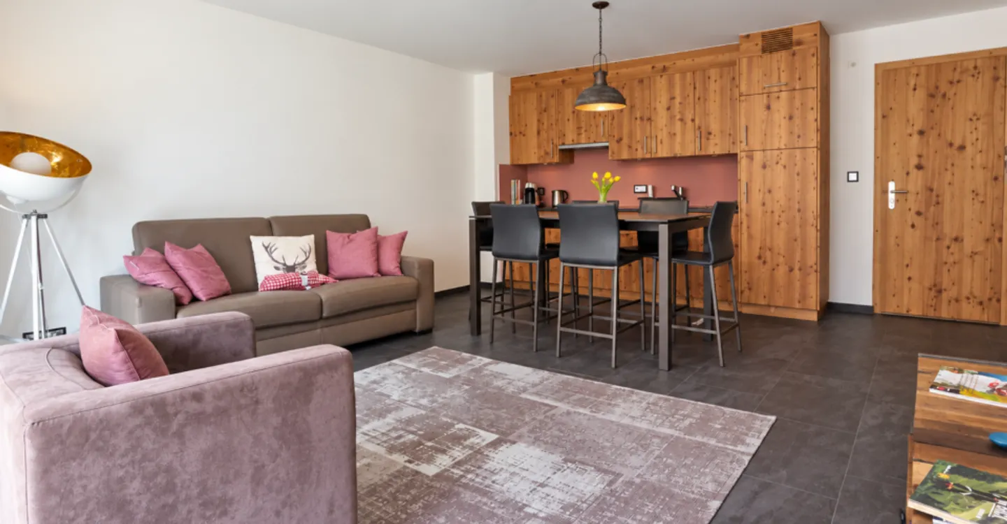 Standing - 2.5 furnished pieces - annual rental with underground parking - Photo 1 of 9