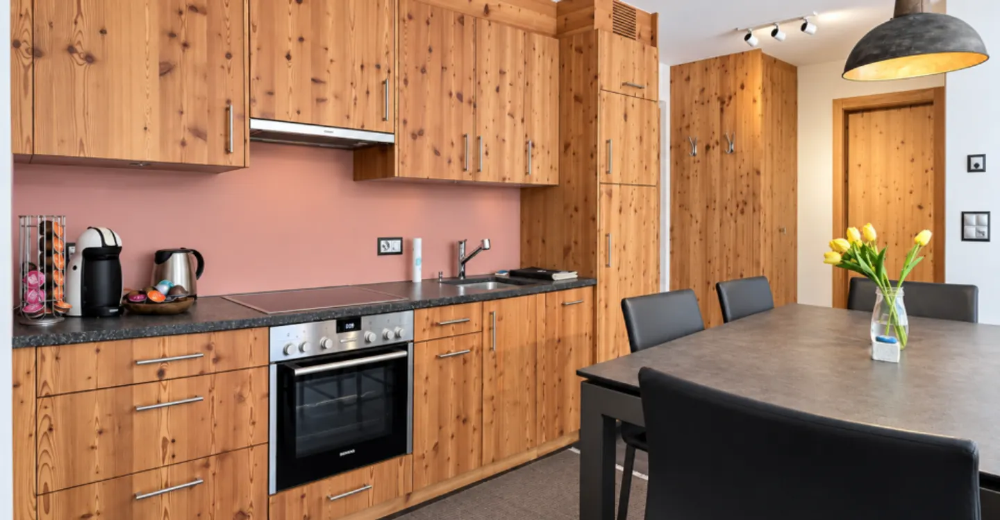 Standing - 2.5 furnished pieces - annual rental with underground parking - Photo 2 of 9