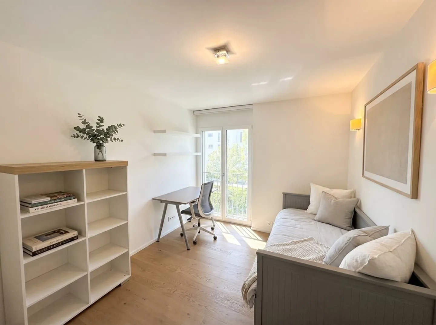 Appartement spacieux de 4,5 pièces avec terrasse et vue imprenable sur le lac - Photo 6 sur 9