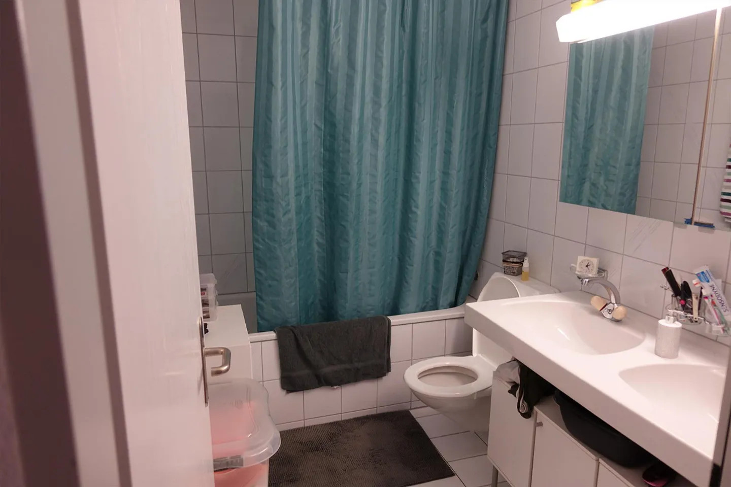 Schöne, grosse 4.5 Zimmerwohnung an ruhiger Lage  mit Lift, - Foto 15 di 23