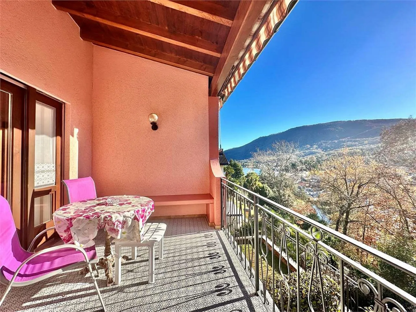 Villa esclusiva con vista lago - Foto 12 di 13