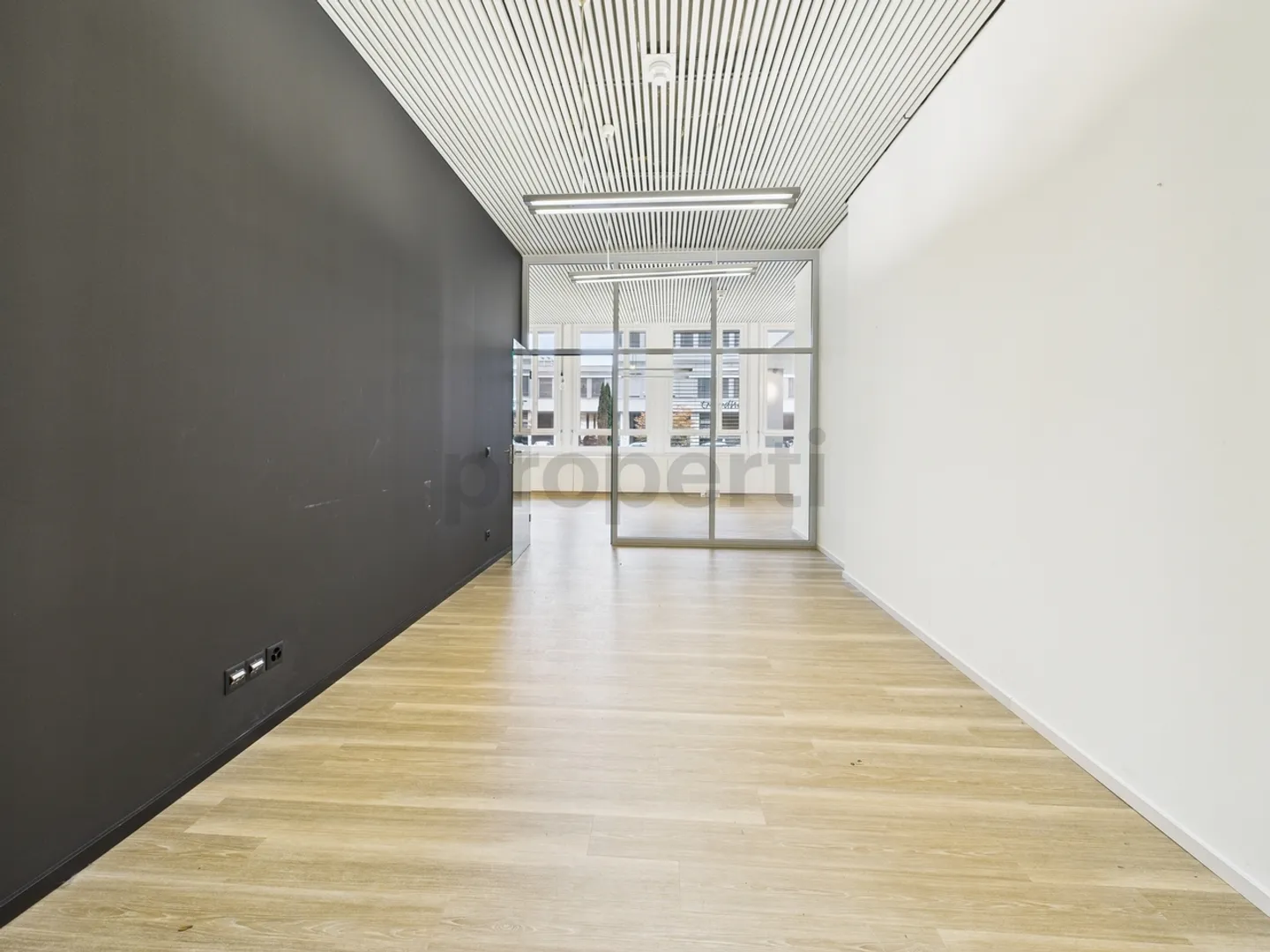 Spacious Office Space in Opfikon - Working Near the Airport - Photo 9 of 12