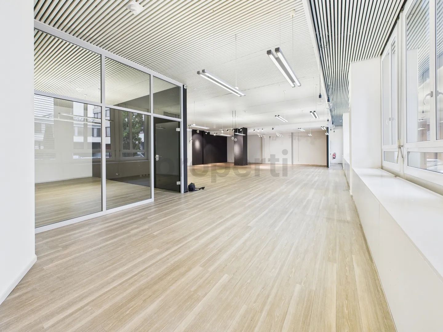 Spacious Office Space in Opfikon - Working Near the Airport - Photo 11 of 12