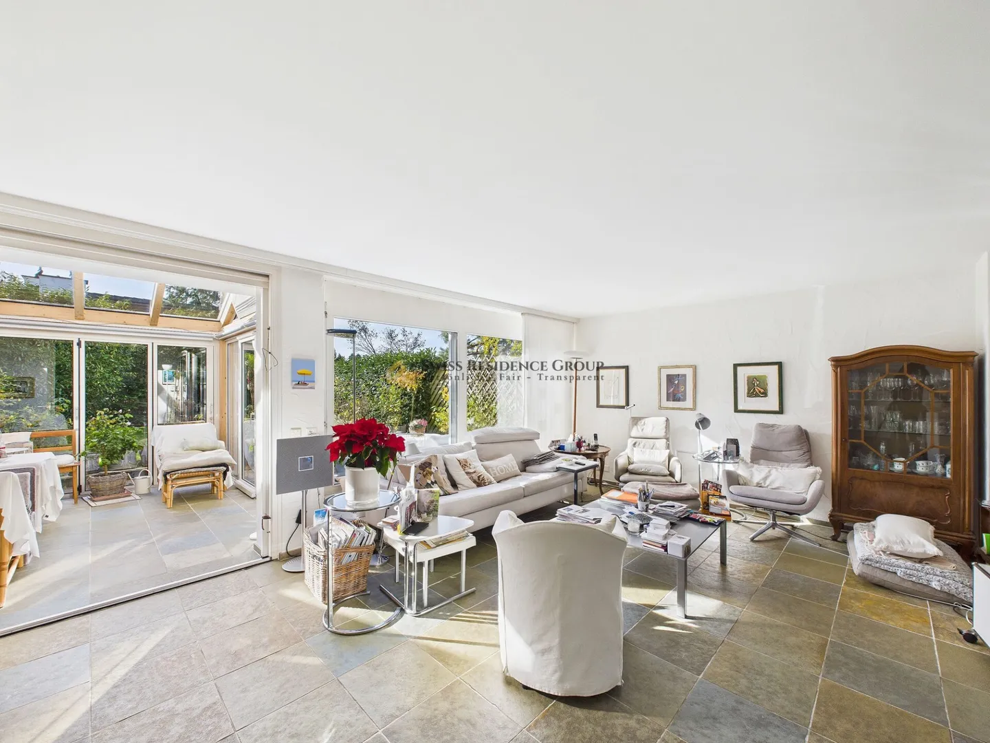 Sonniger Wohntraum an der Goldküste - grosszügiges 5.5-Zimmer-Reihenhaus am Waldrand - Foto 4 von 11