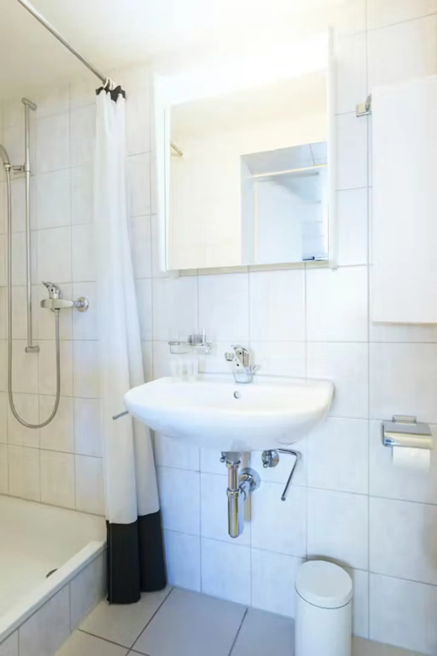 Charmante Wohnung in Zug - Foto 2 von 10