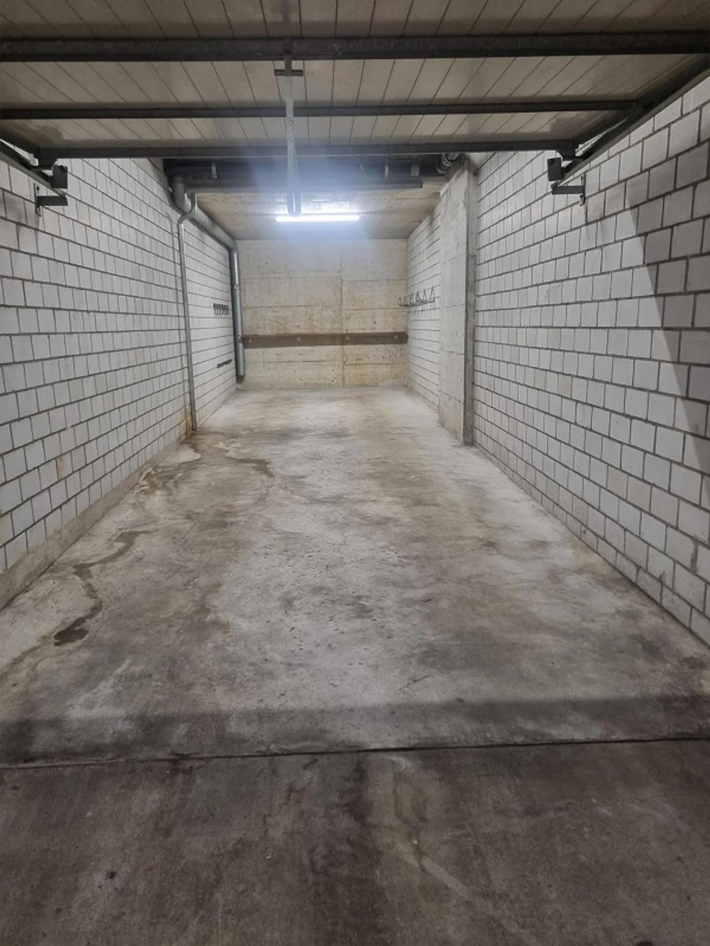 Geräumige Einzelgarage in Zürich - Foto 1 von 2