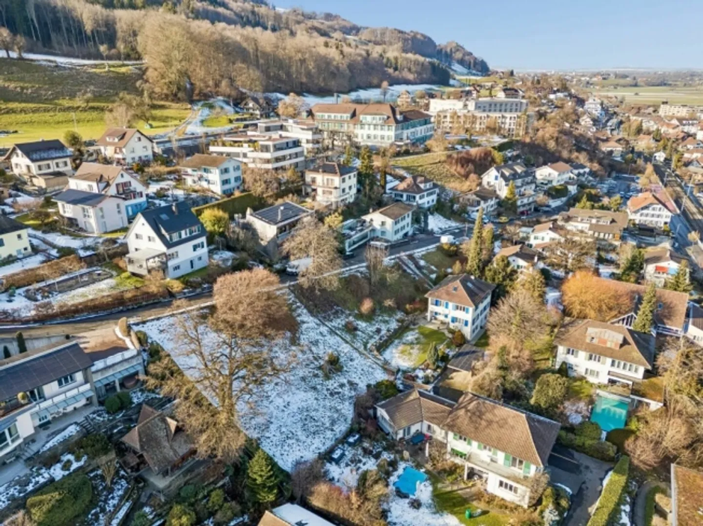 Terreno edificabile esclusivo in una posizione collinare privilegiata - Foto 4 di 12