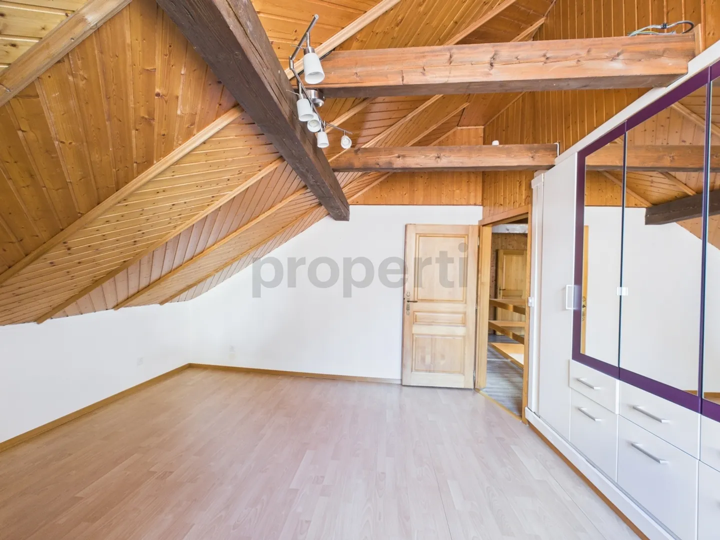 Appartement exclusif de 4 pièces à Saint-Sulpice, canton de NE - Photo 5 sur 12