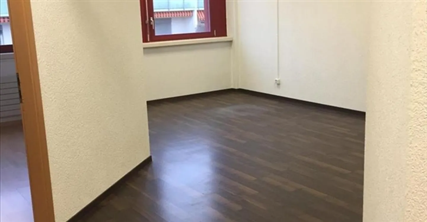 Office - Photo 6 of 8