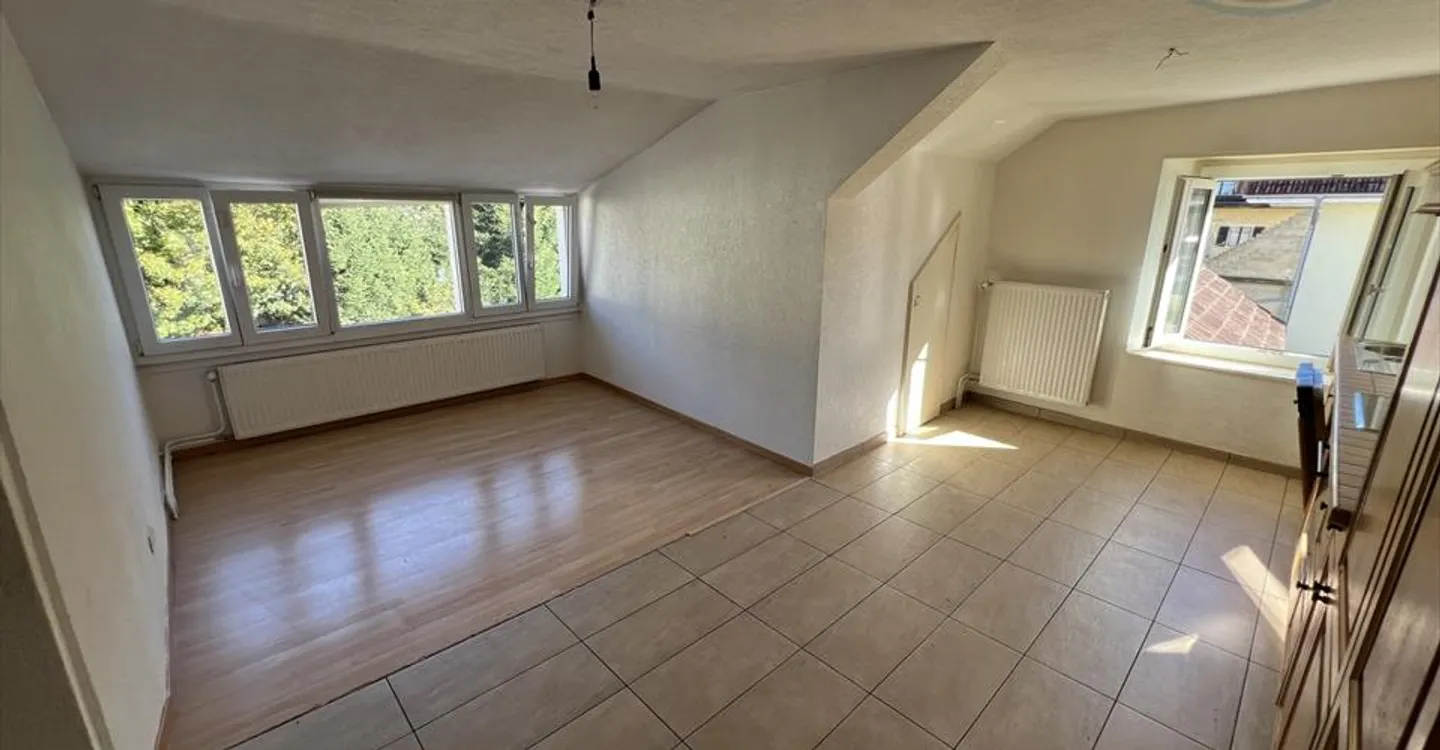 Residential building - Photo 4 of 13