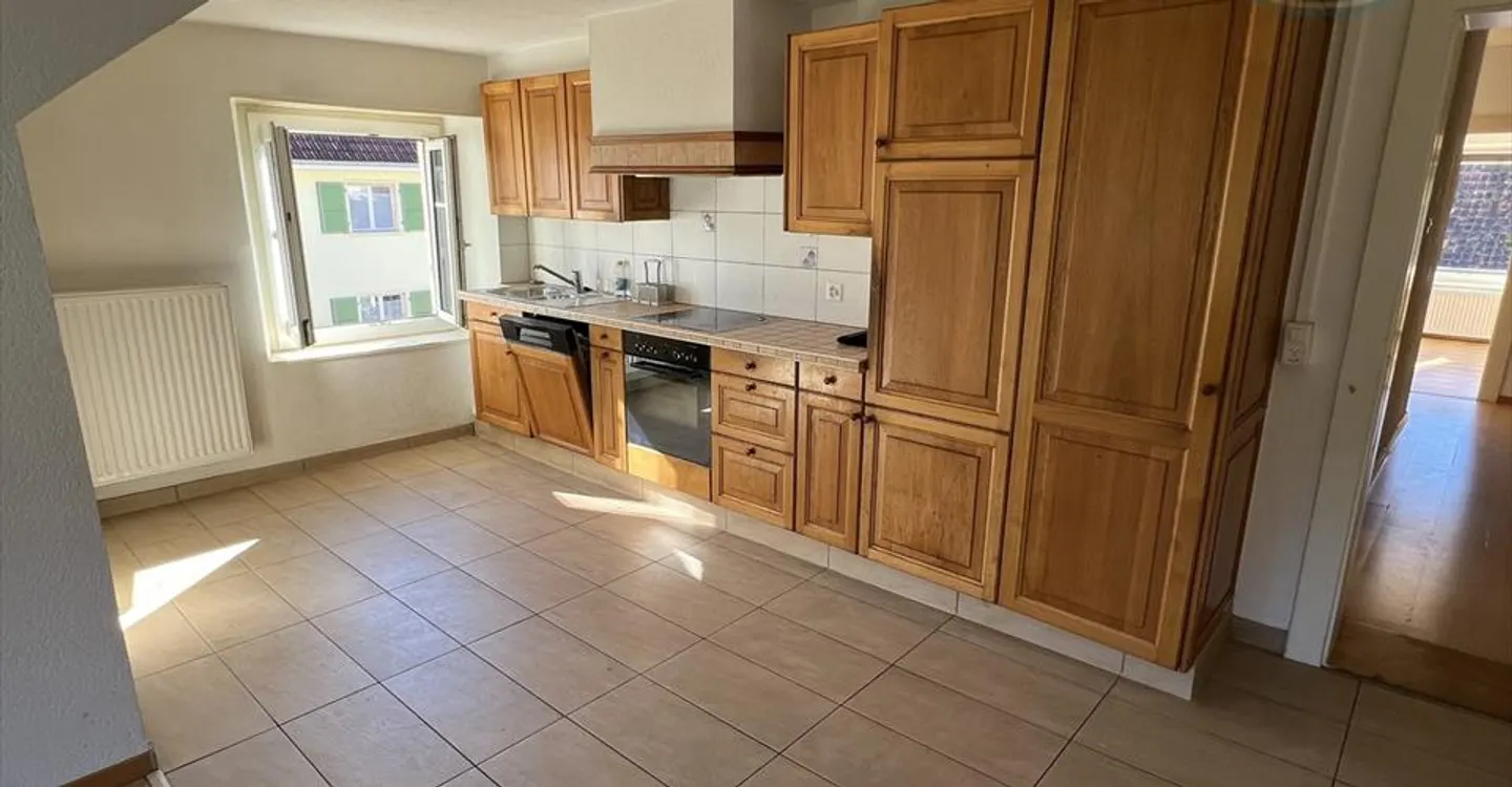 Residential building - Photo 6 of 13