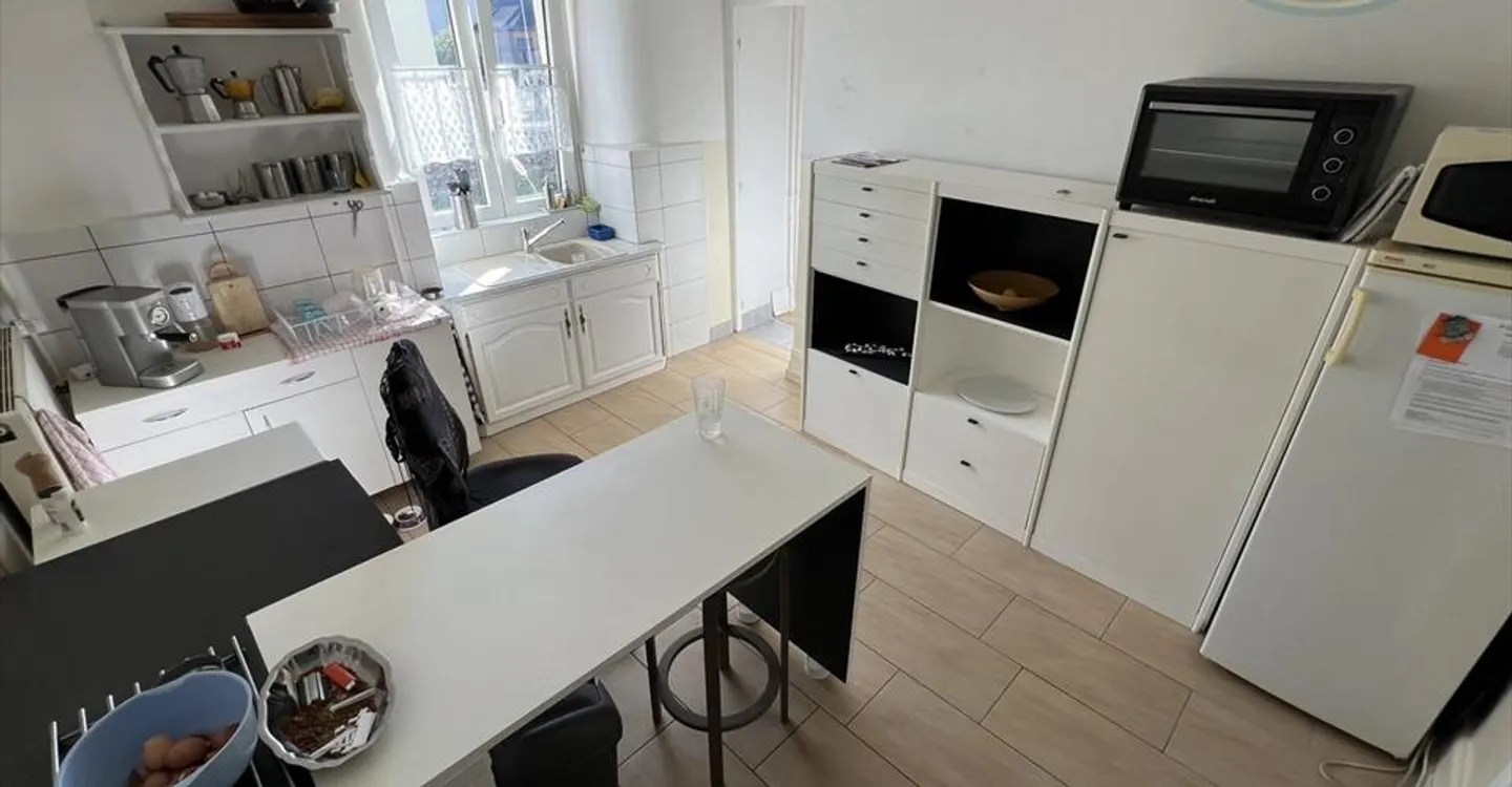 Residential building - Photo 9 of 13