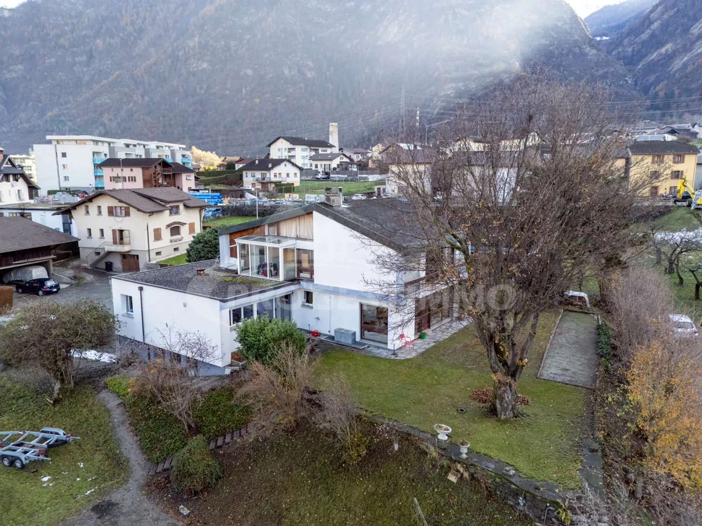 VILLA COMPRENTE DUE APPARTAMENTI E UN UFFICIO MEDICO - Foto 16 di 21