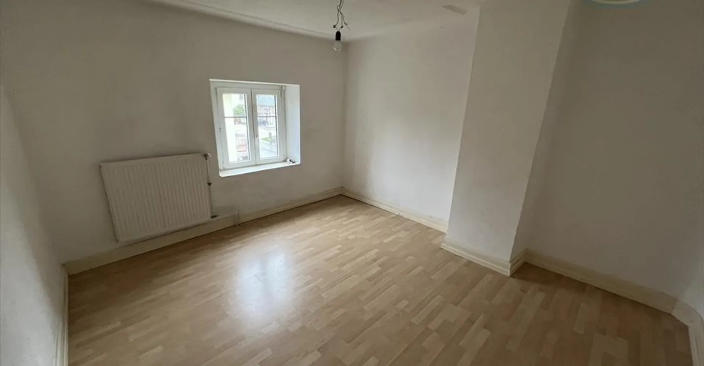 Residential building - Photo 12 of 13