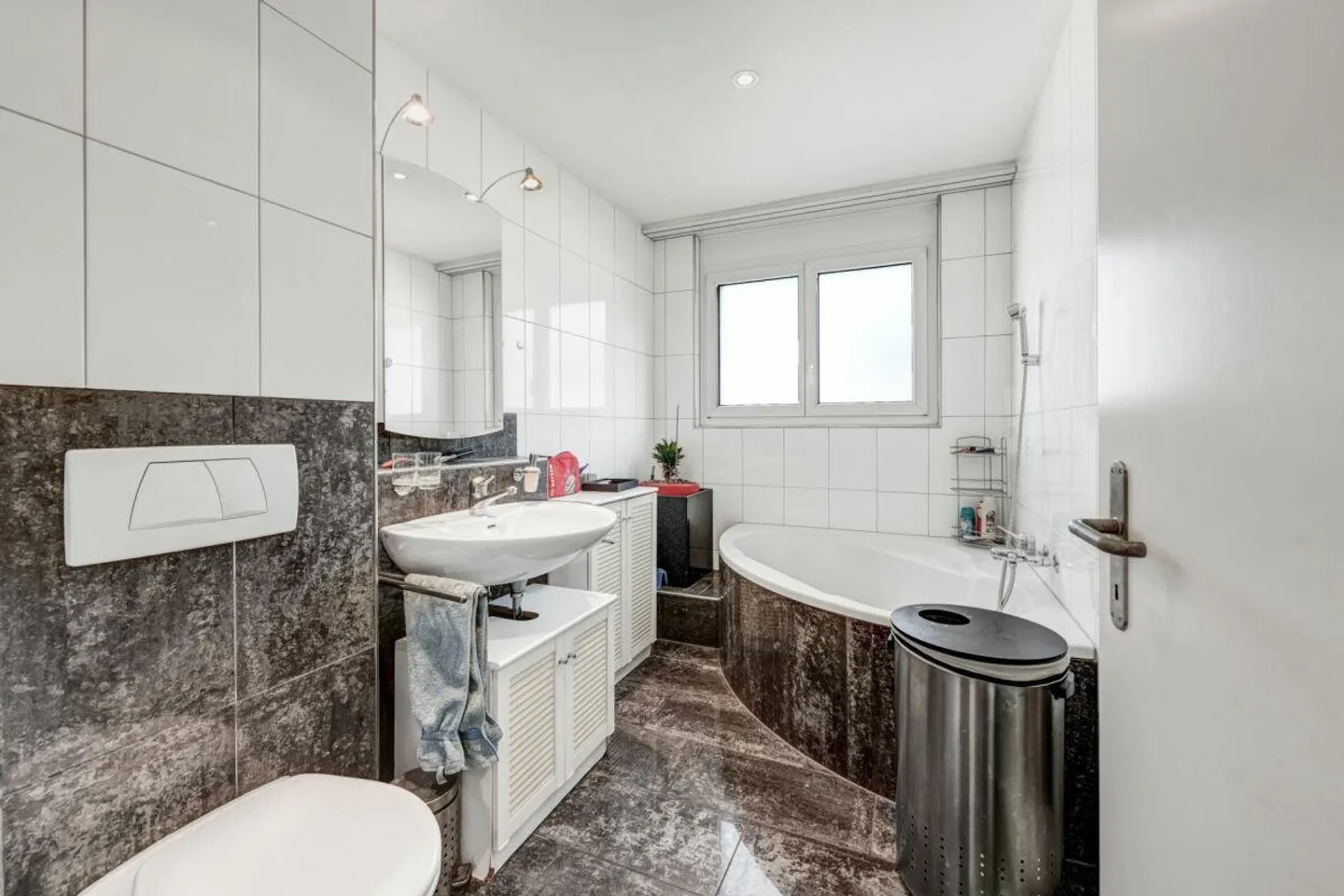 Appartamento spazioso con vista sul lago e due stanze hobby nelle immediate vicinanze... - Foto 19 di 30