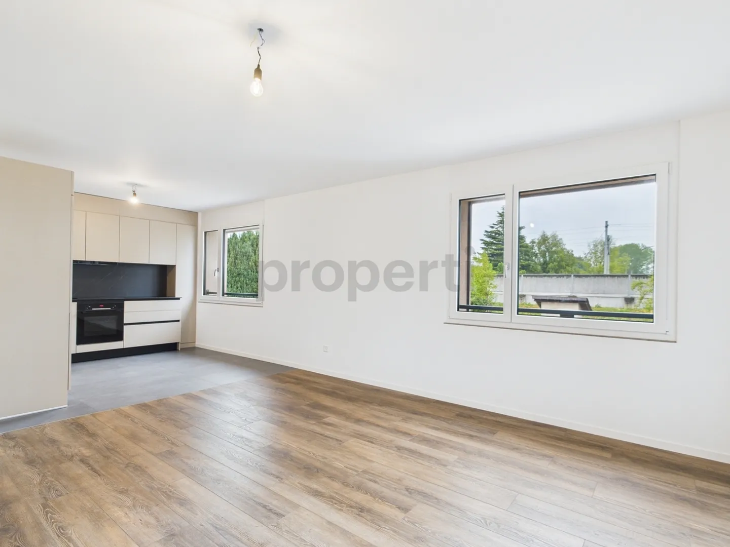 Exclusive 4.5-room apartment in Grandson, Modern and family-friendly renovation - Photo 1 of 11