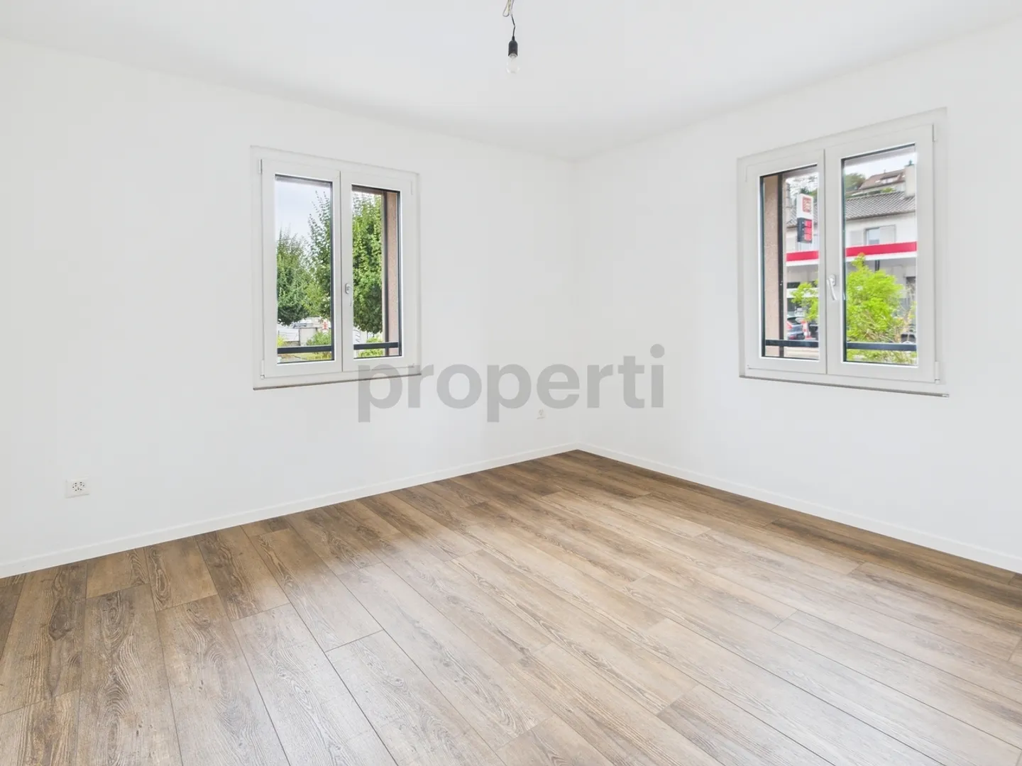 Exclusive 4.5-room apartment in Grandson, Modern and family-friendly renovation - Photo 5 of 11