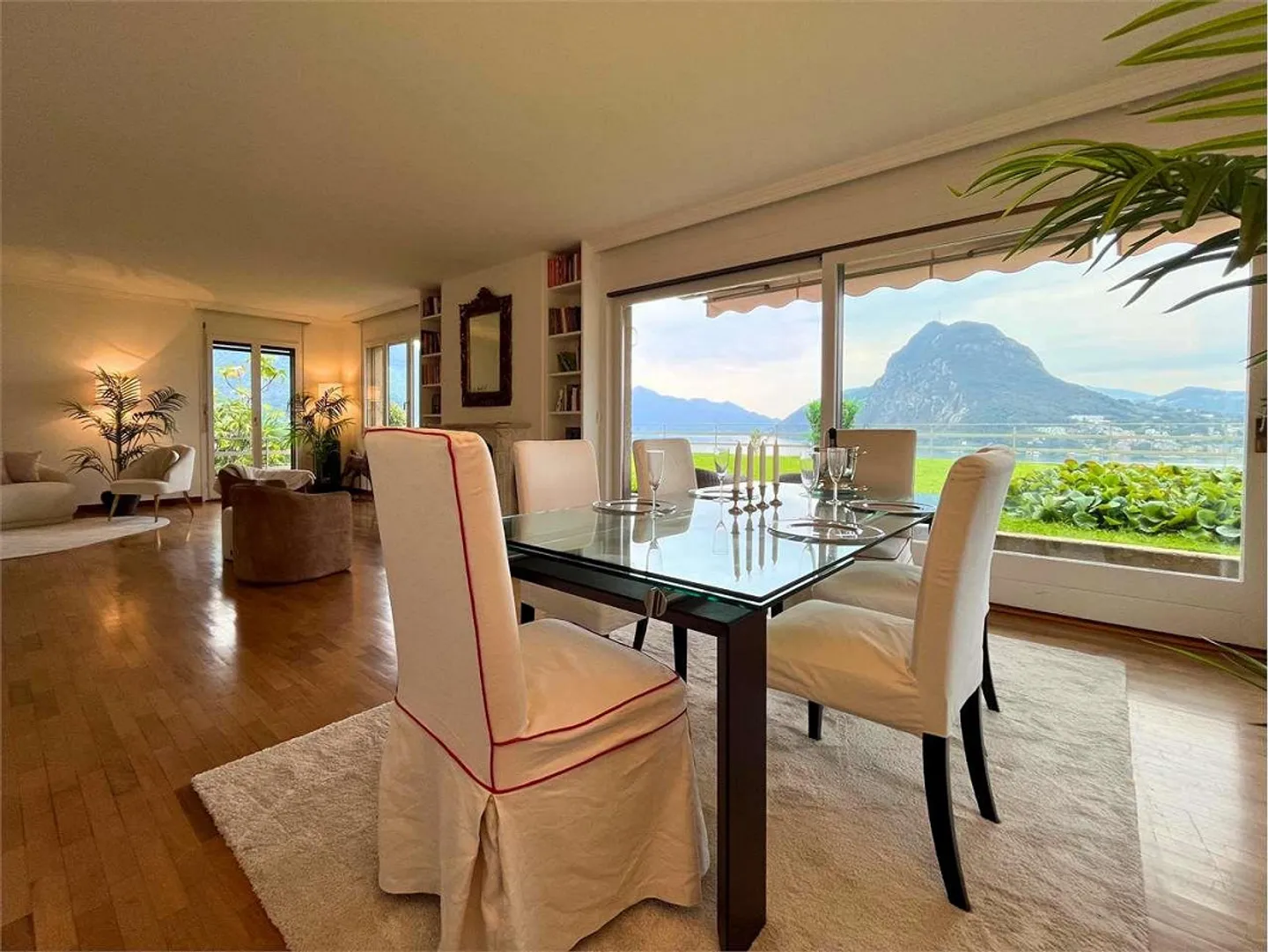 Elegantes 5.5-Zimmer-Apartment in Castagnola mit Seeblick und Garten - Foto 5 di 11