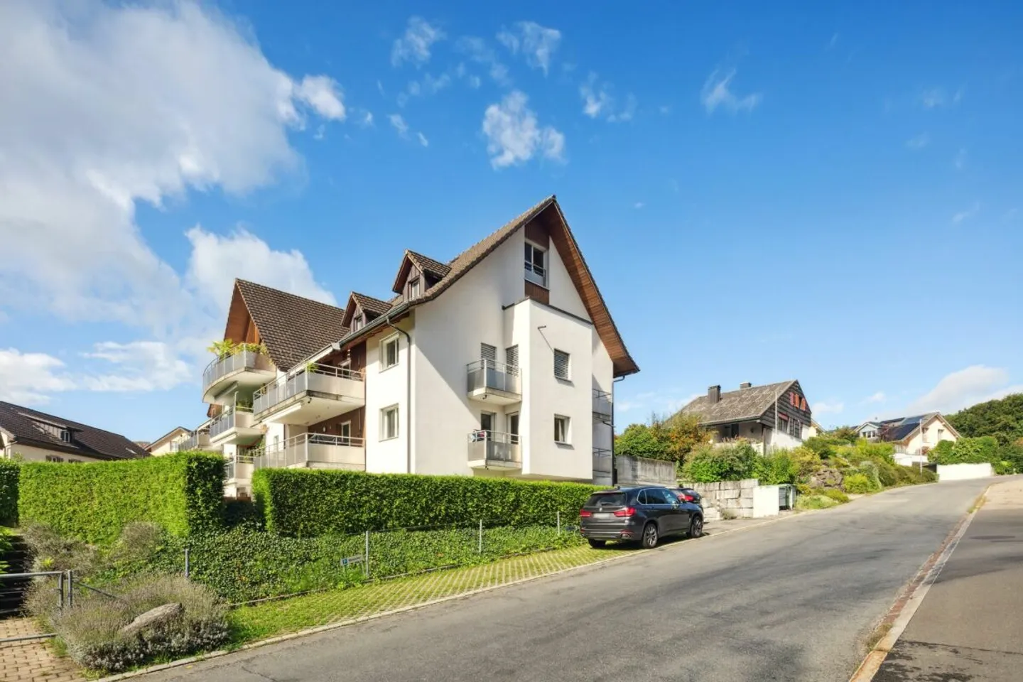 APPARTEMENT MAISONETTE DE 5.5 PIÈCES RÉNOVÉ À LAUPEN ZH - Photo 1 sur 9
