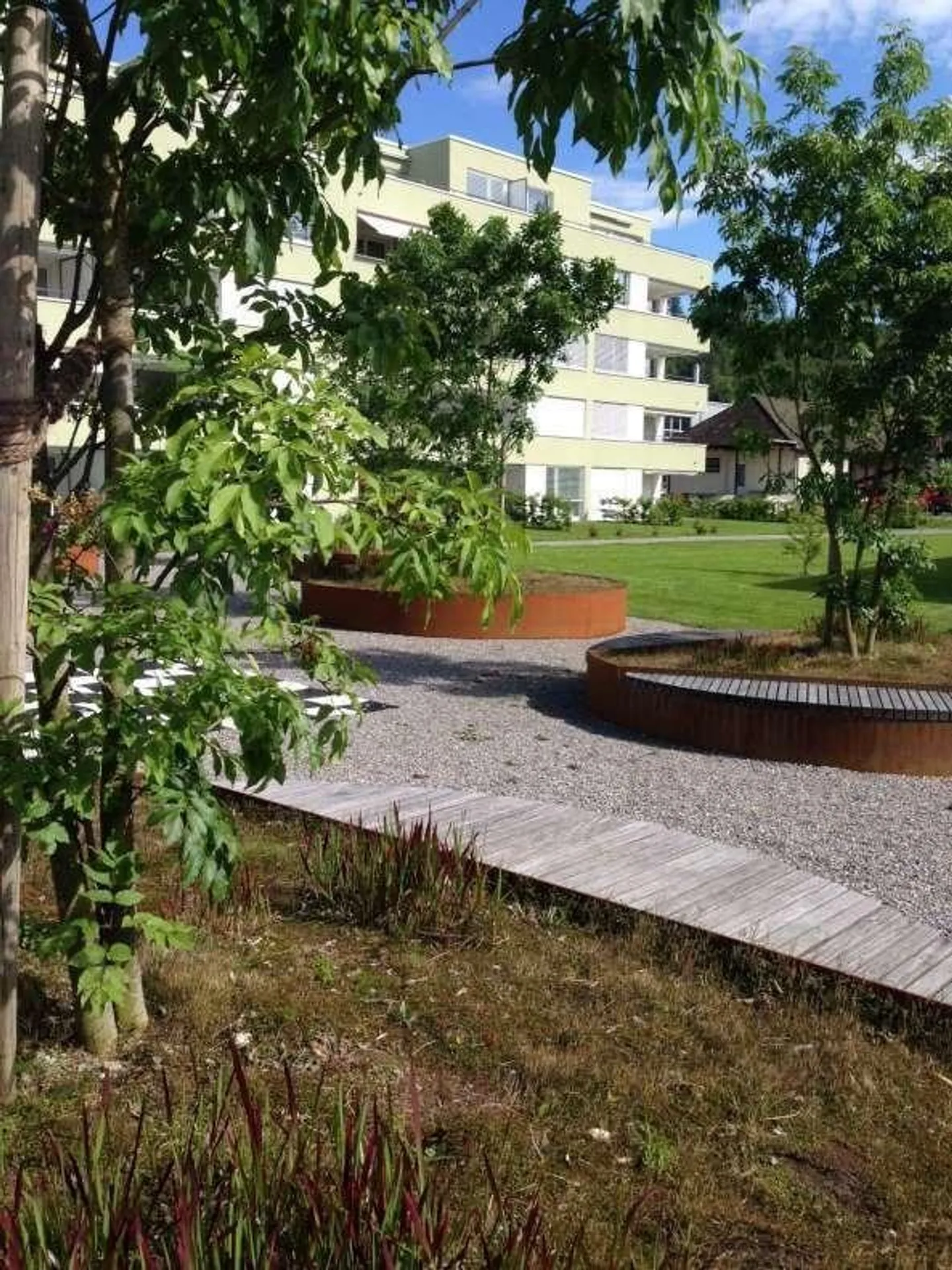 Modern Oasis of Well-Being: 2.5-Room Apartment in Green Idyl - Photo 2 of 5
