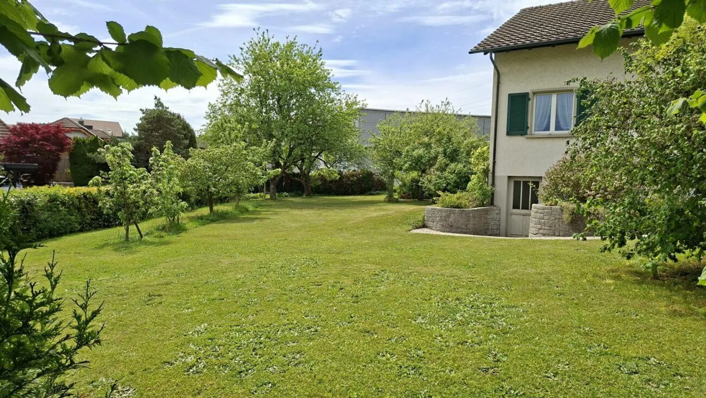 Maison individuelle de 5,5 pièces avec un jardin magnifique - Photo 14 sur 16