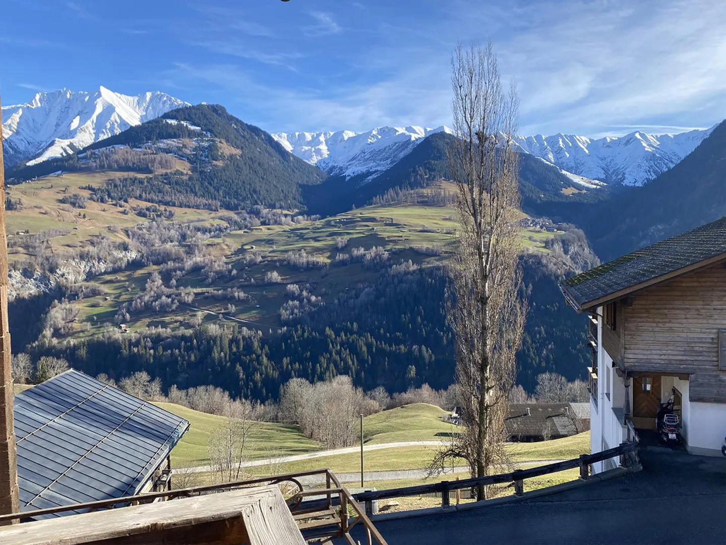 Bellissimo appartamento luminoso di 4.5 stanze (disponibile anche come appartamento per vacanze) in affitto - Foto 3 di 11