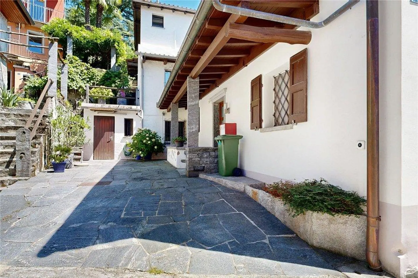 Casa ticinese con rustico e vista lago - Foto 6 di 13