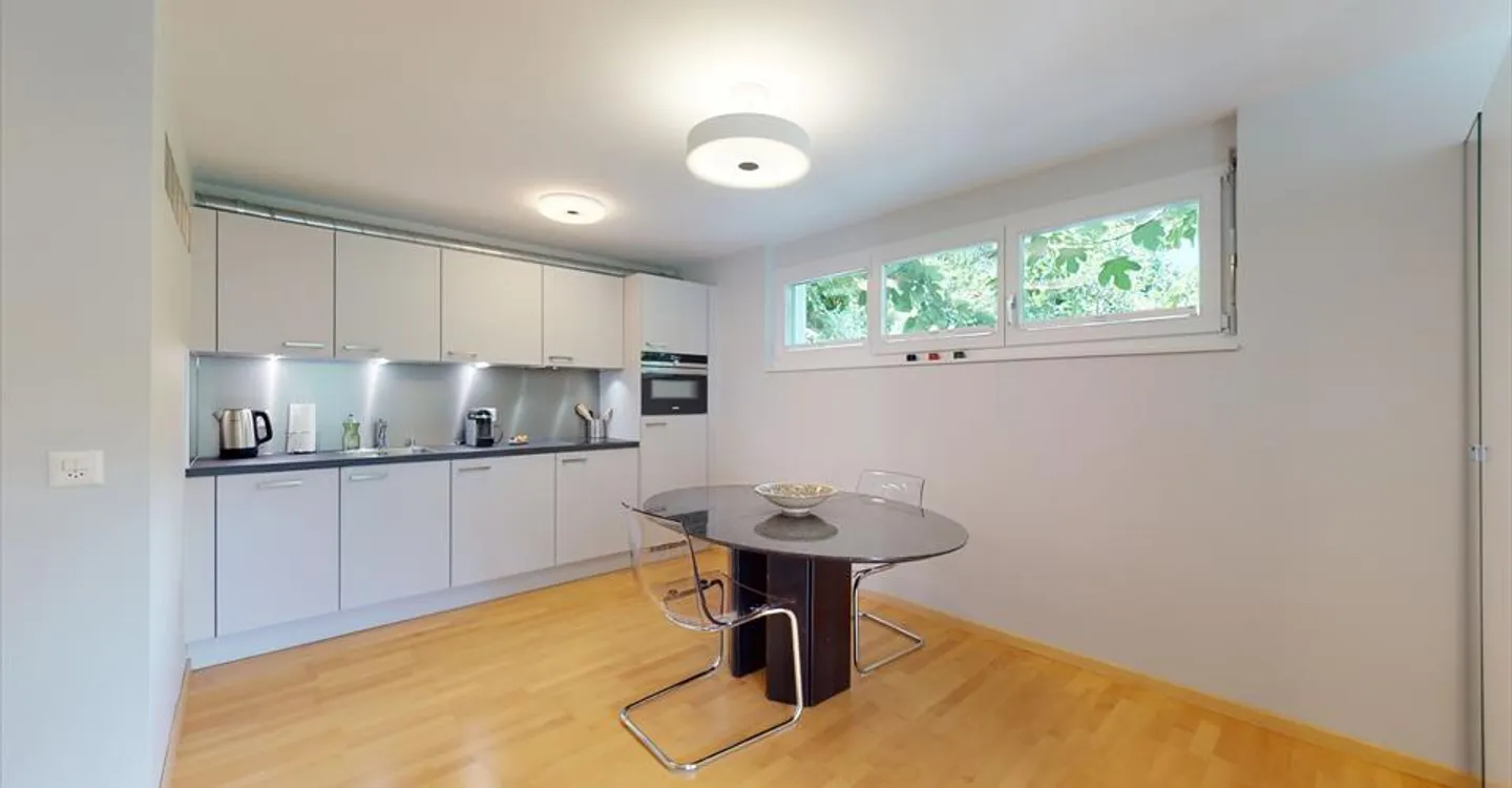 Studio spazioso in un quartiere tranquillo a Sierre - Disponibile tra - Foto 3 di 17