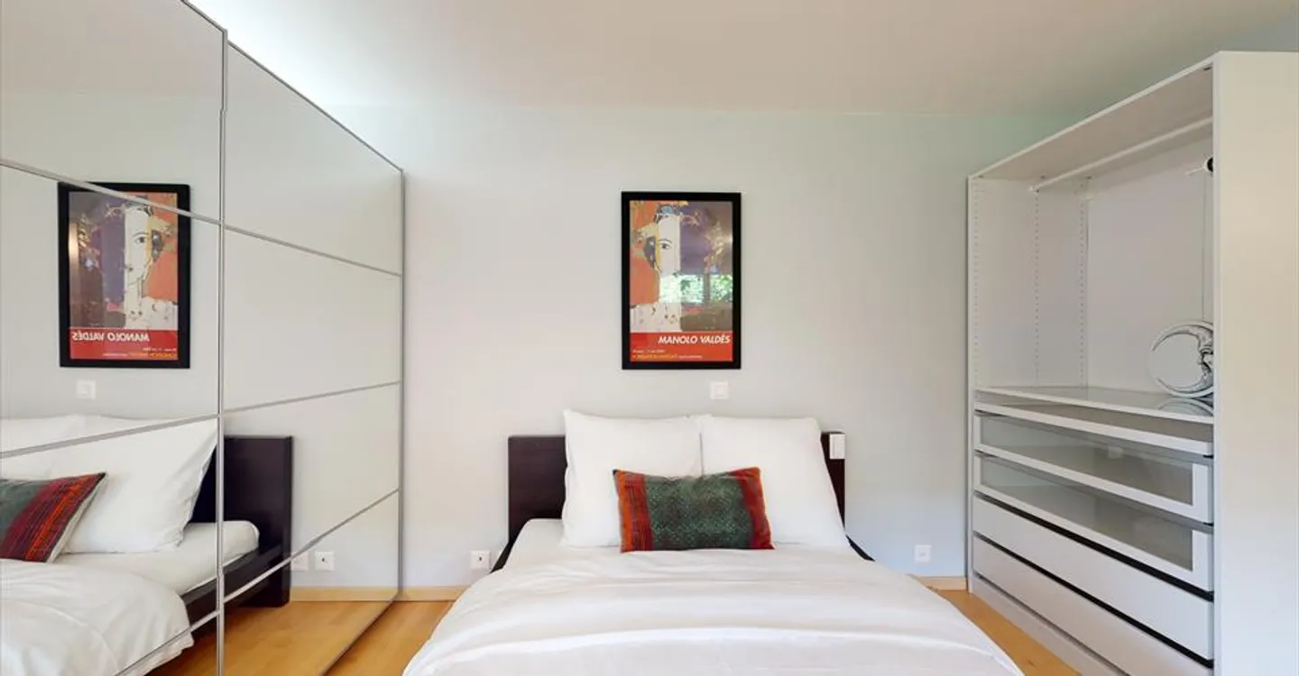 Studio spazioso in un quartiere tranquillo a Sierre - Disponibile tra - Foto 7 di 17