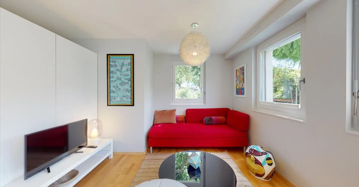 Studio spazioso in un quartiere tranquillo a Sierre - Disponibile tra - Foto 10 di 17