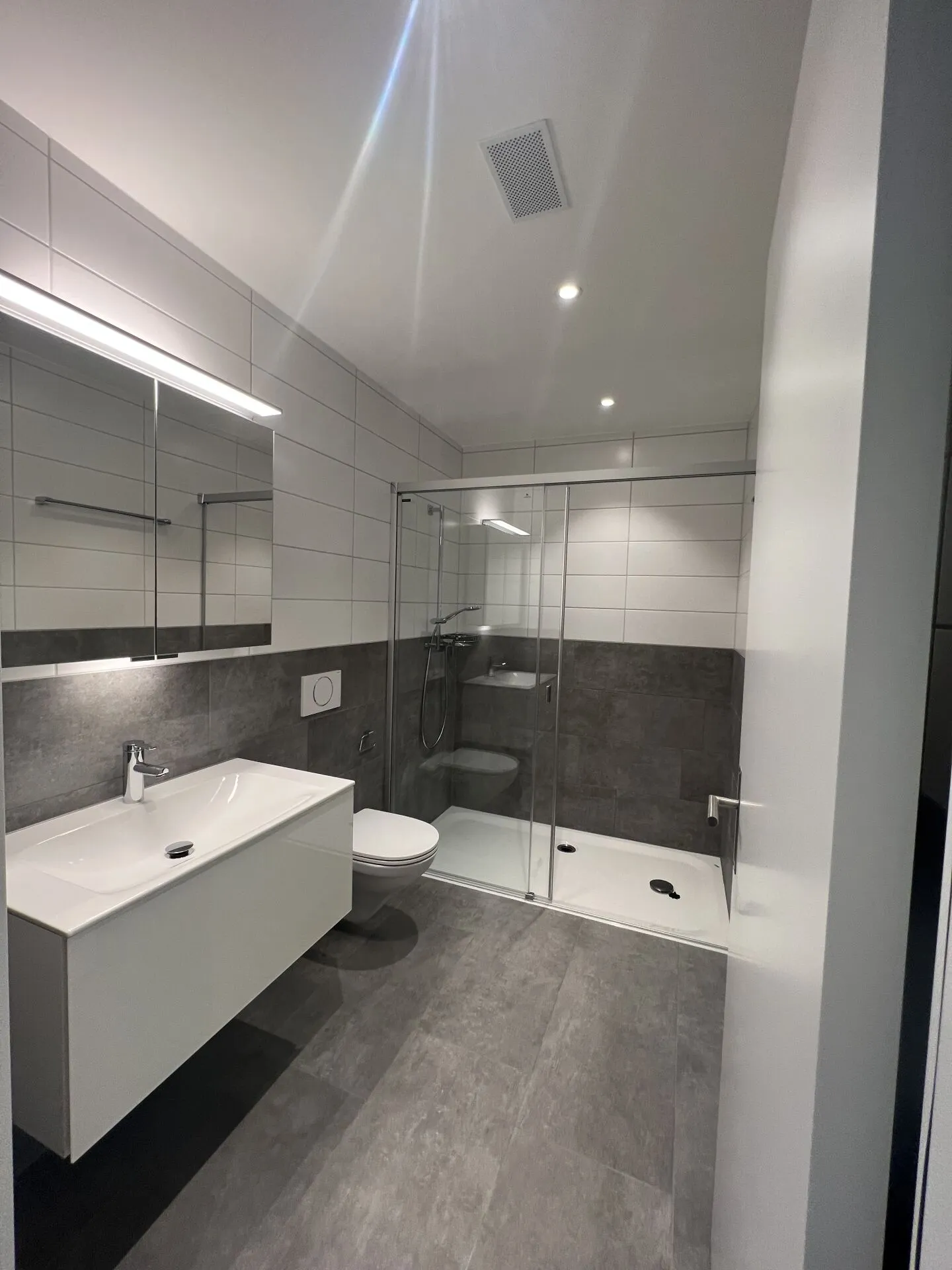 Appartement moderne 2.5 pièces - Photo 3 sur 10