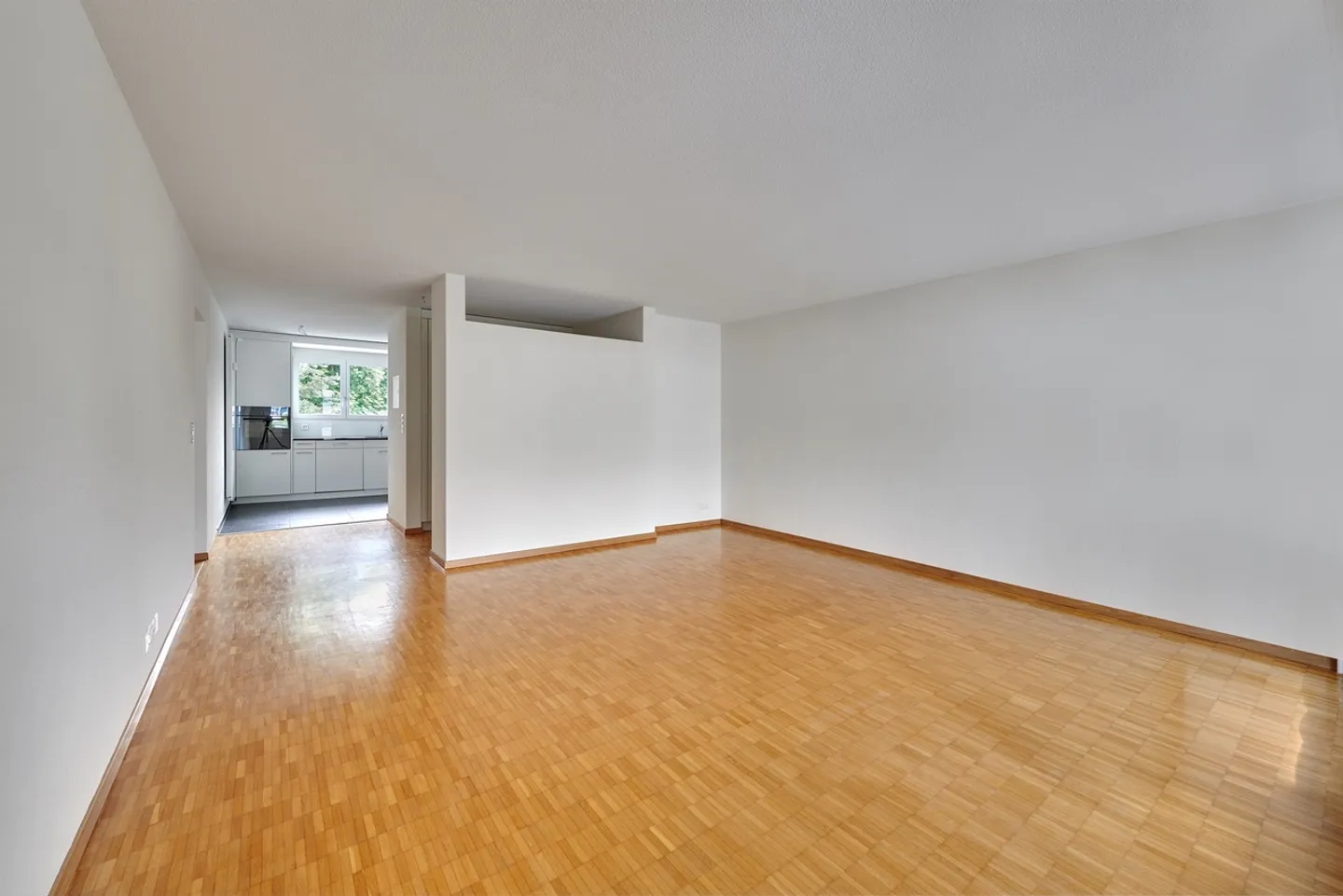Helle Wohnung mit Balkonen - Foto 4 von 10