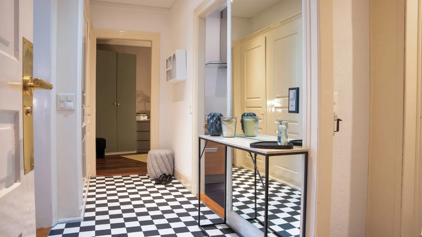 CHARME DELLA BELLA EPOCA - APPARTAMENTO BOUTIQUE SERVIZI DI 3,5 STANZE / 2 CAMERE - Foto 6 di 21