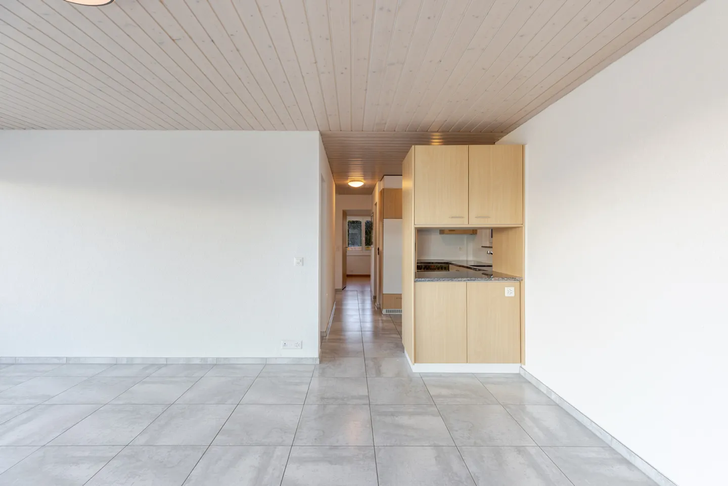 Appartamento con 4,5 stanze, terrazza e vista splendida - Foto 3 di 15