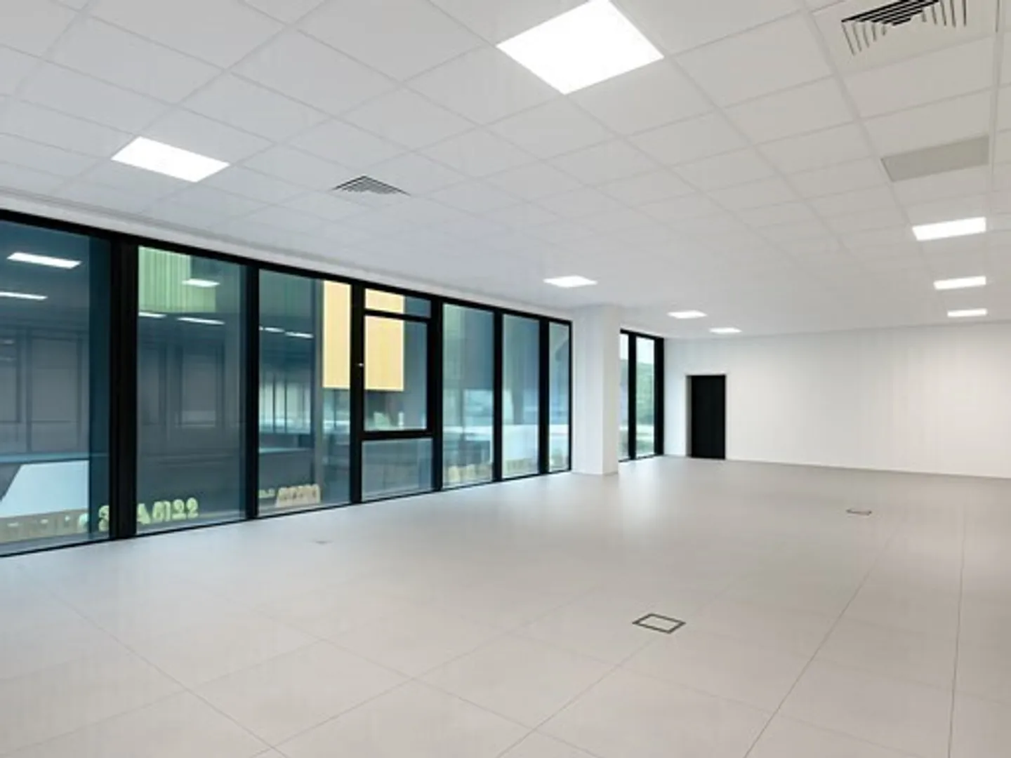 Centre commercial à vendre - Photo 2 sur 2